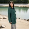 Schnittmuster Fleecejacke nähen – seitliche Ansicht Solveig mit aufgesetzten Taschen
