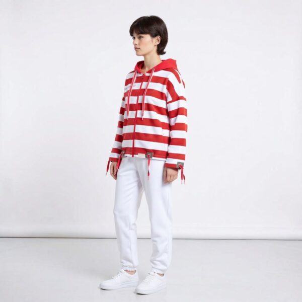Schnittmuster Oversize Jacke Damen Francine in Seitenansicht, sportliche Oversize Damenjacke mit Kapuze und Reißverschluss